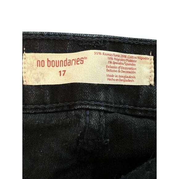 No Boundaries Womens Black Straight Leg Jeans Size 17 Stretch Mid Rise Pants - Picture 3 of 4